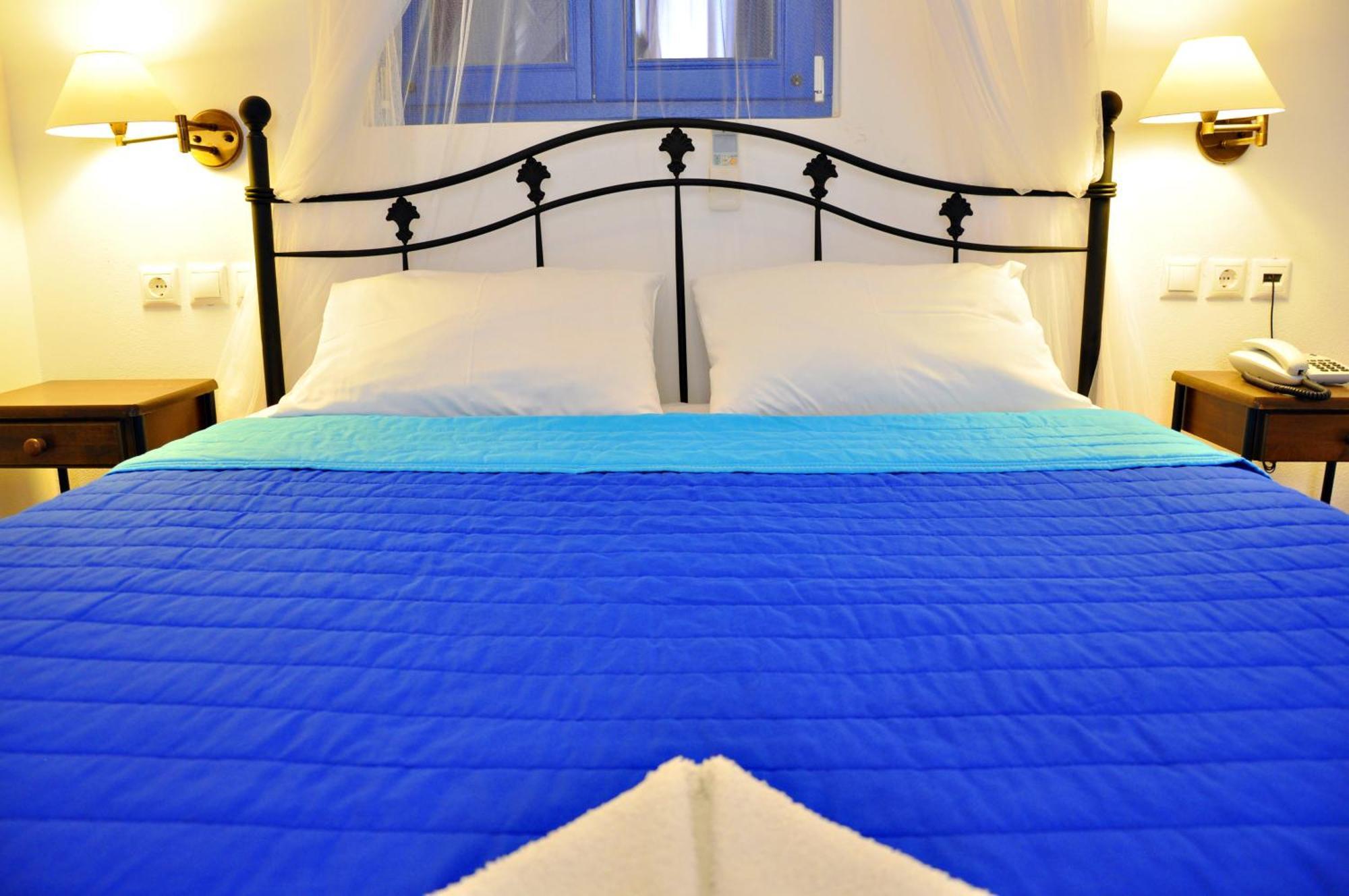 Ellibay Aparthotel Livadia  Ngoại thất bức ảnh